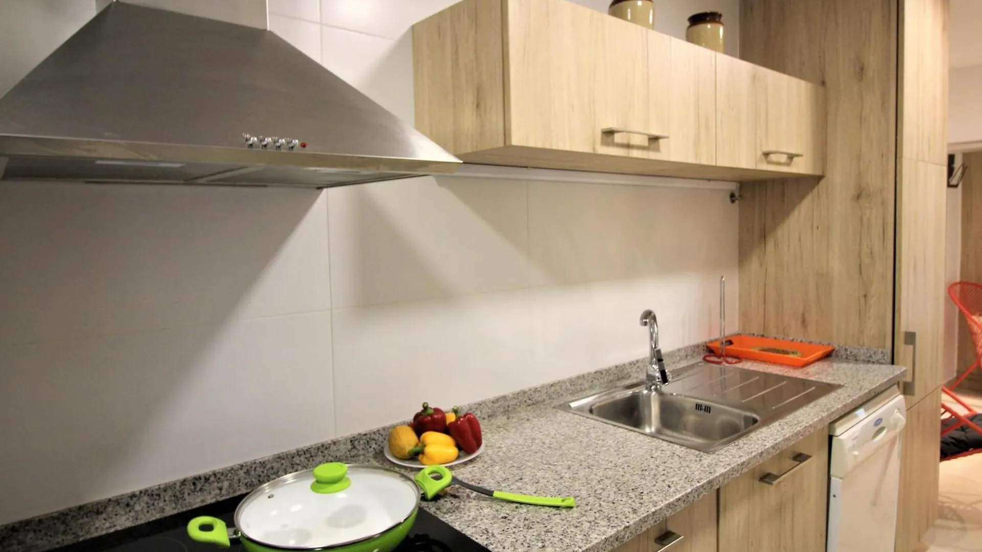 Apartamento Con Terraza Y Vistas Al Mar - A 1 Min De La Playa De Almadrava - Es-258-70 Roses 0*,